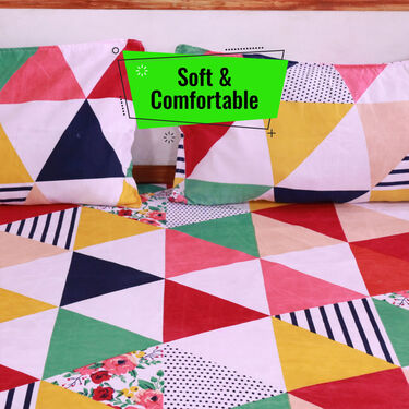 Multi Colour Triangle Printed Fitted Double Bed Sheet With 2 Pillow Covers (DBS24)
