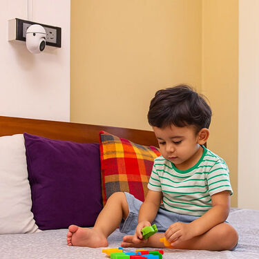 Wifi CCTV Security Camera With Plug In Design (CCTV28)