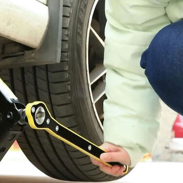 Quick & Effortless Car Jack Lifting Tool With Free Puncture Kit