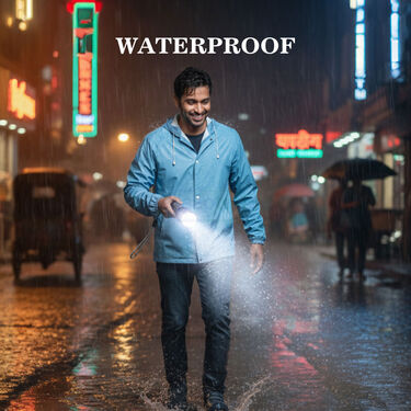 Small Emergency Zoom Torch With Carry Case (LL33)