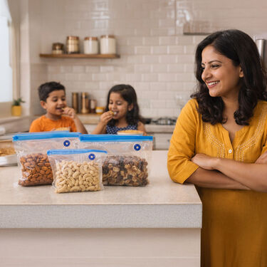 Vacuum Food Sealer With 6 Reusable Bags (PD50)