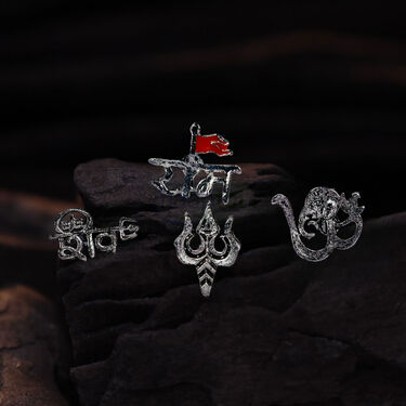 Buy 2 Get 2 Stylish Studs Earrings (MGJ50)